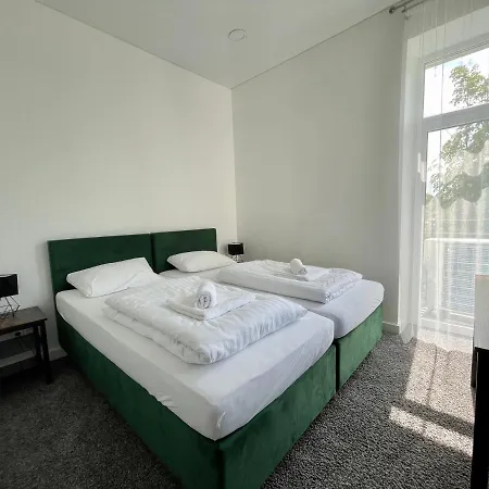 Easy Apartment *